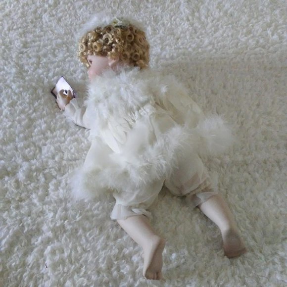 Goldenvale Collection Porcelain Angel Wing Doll very rare - Picture 7 of 15